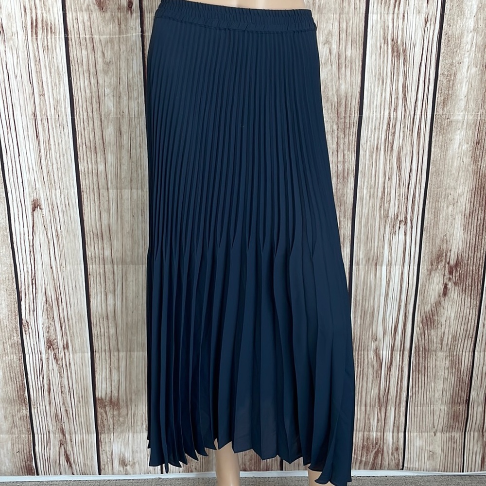 Max Edition Petite Small Navy Accordion Textured Pleated Maxi Skirt With Stretch